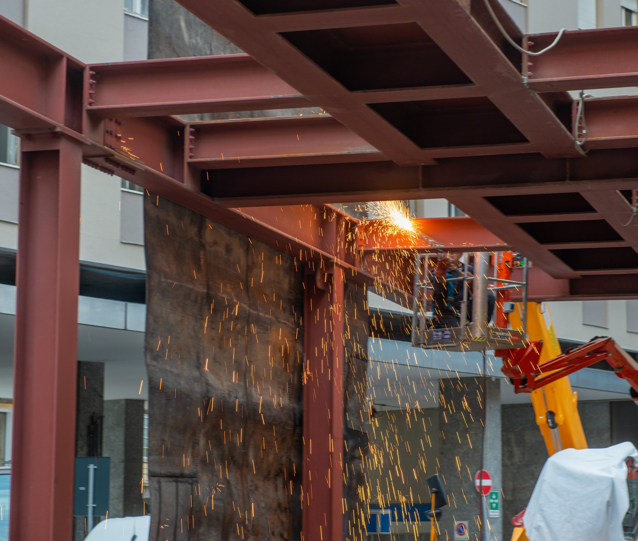 Demolition iron structure with blowtorch